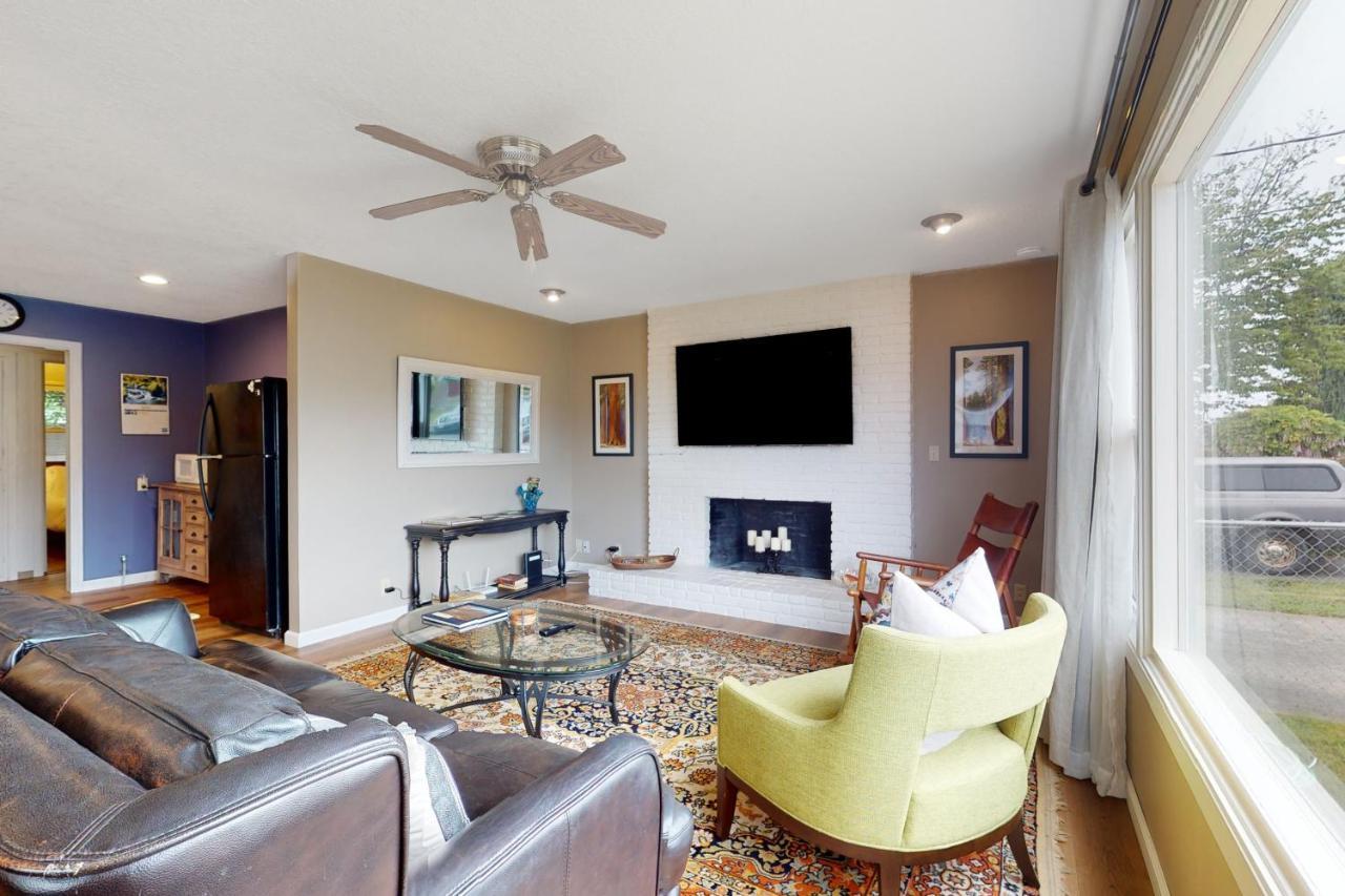 Dean Getaway Villa Eureka Bagian luar foto